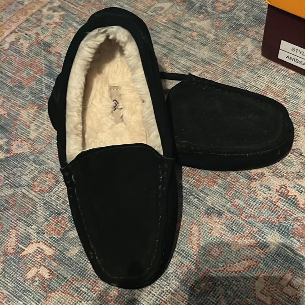 Women’s Moccasins - 9 - Picture 2 of 3